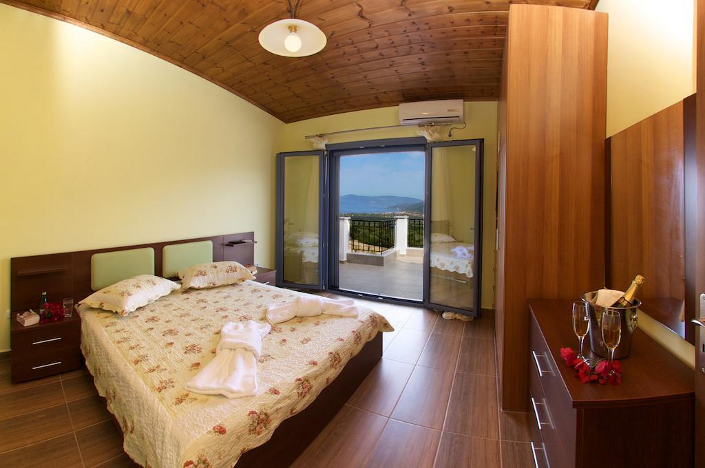 Sunrise Villa Chaliotata الغرفة الصورة